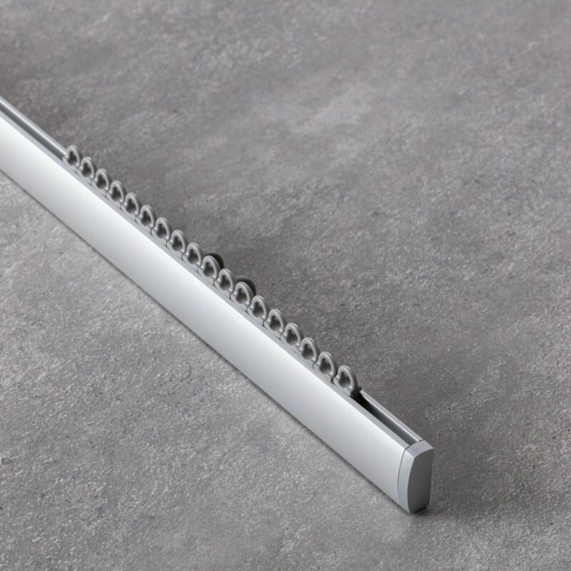 Dekoria Hliníková stropní lišta Premium jednoduchá 150 cm stříbrná - sada